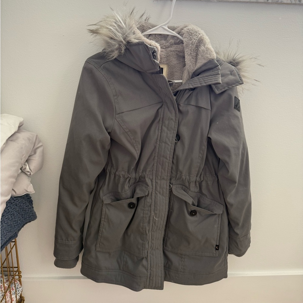 holliser gray winter coat size small
